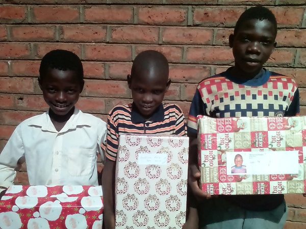chinthowa development trust receiving Christmas gifts